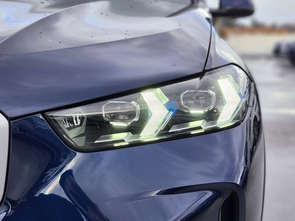 Used 2026 Blue BMW xDrive40i image 10