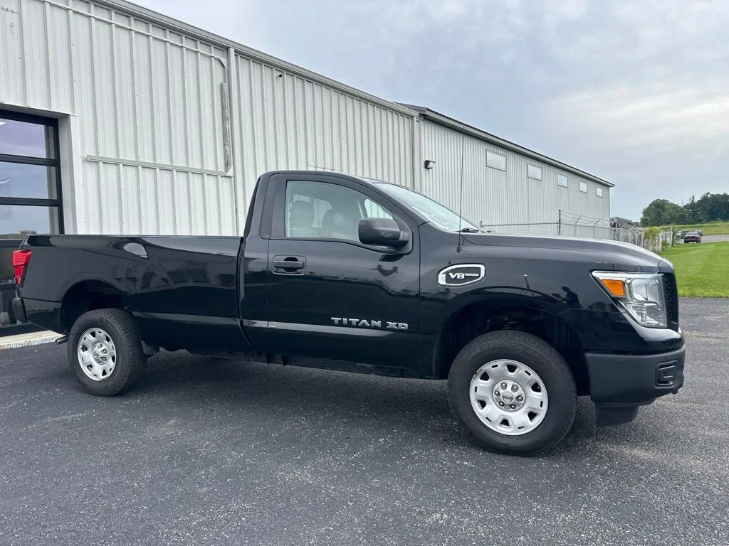 Used 2018 Black Nissan S image 3