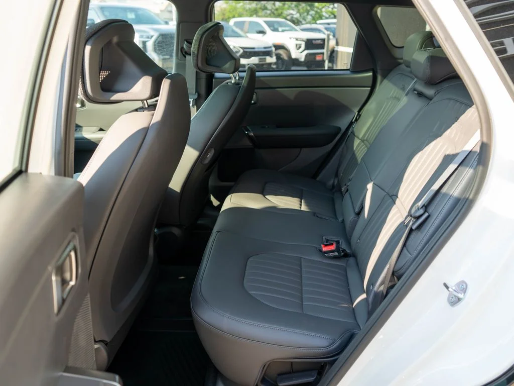New 2027 Snow White Pearl Kia X-Line SX image 13