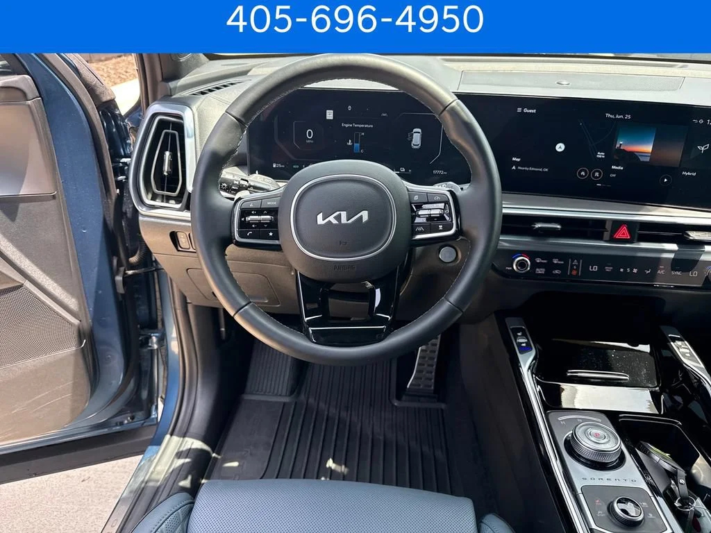 Pre-Owned 2025 Kia Sorento Hybrid SX Prestige