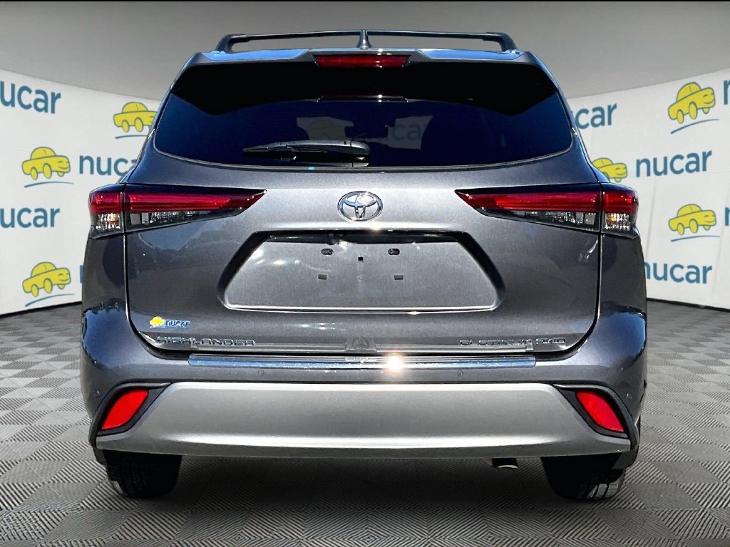 Used 2023 Gray Toyota Platinum image 5