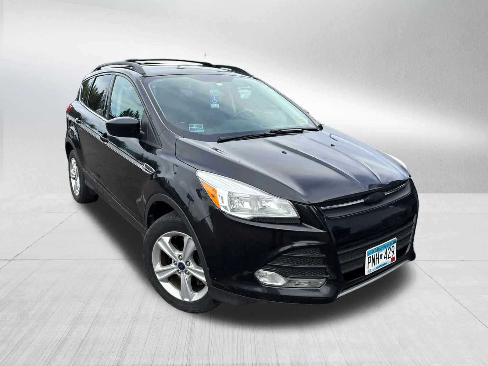 Used 2014 Tuxedo Black Ford SE image 3