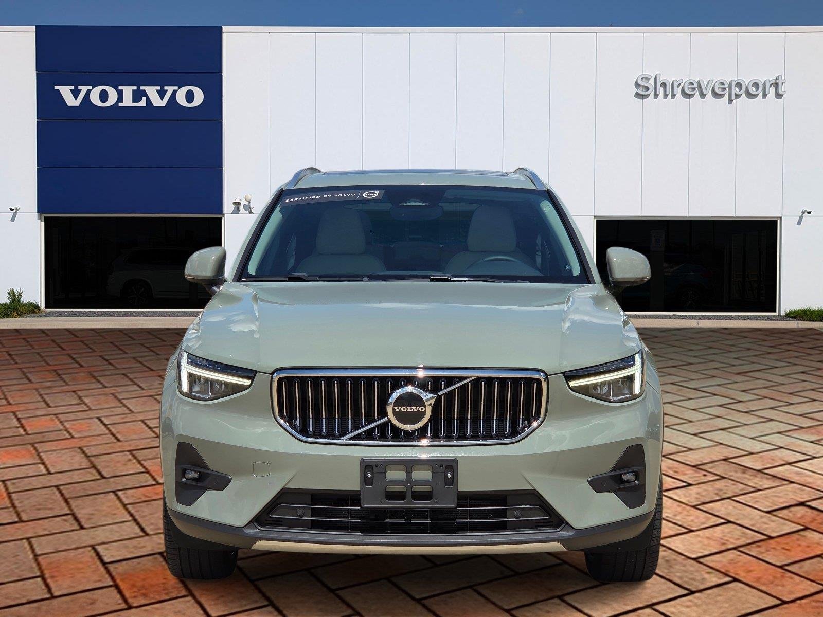 Used 2023 Sage Green Metallic Volvo Plus Bright Theme image 2