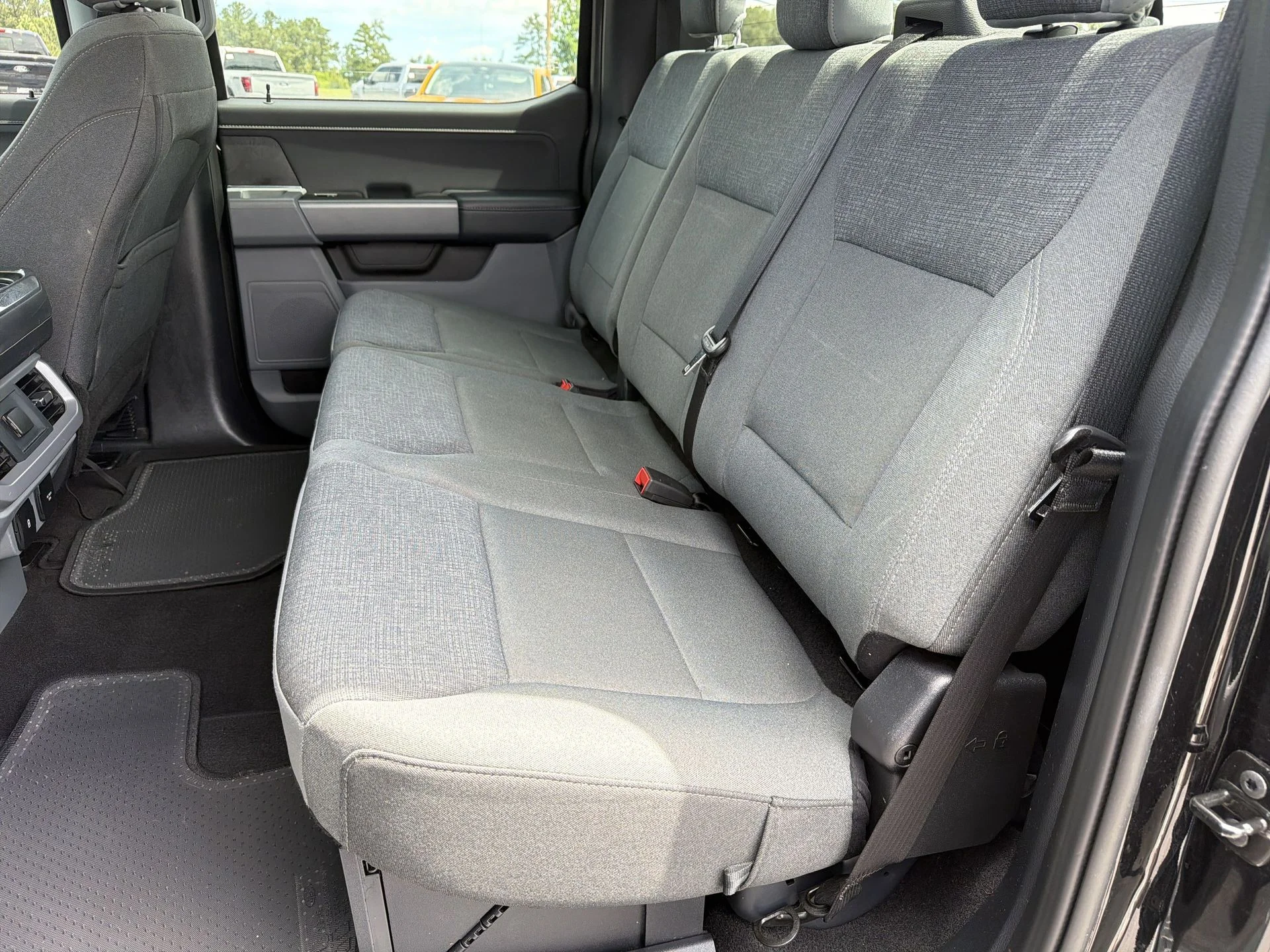 Used 2024 Black Metallic Ford XLT image 23
