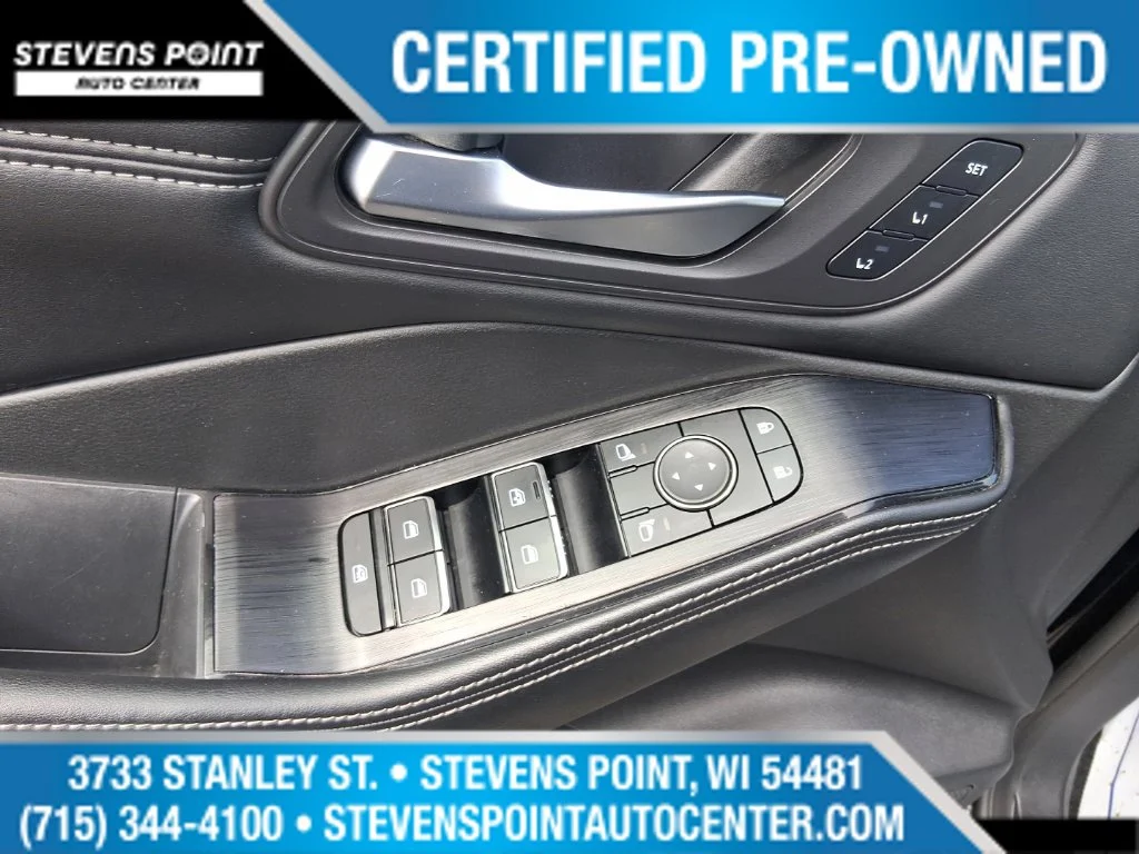 Used 2023 Super Black Nissan SL image 16