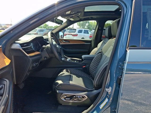 New 2026 Blue Jeep Summit image 10