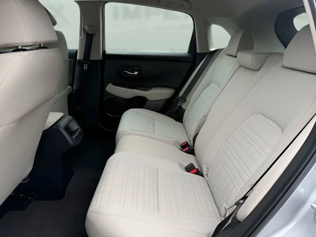 Used 2025 Silver Honda LX image 21