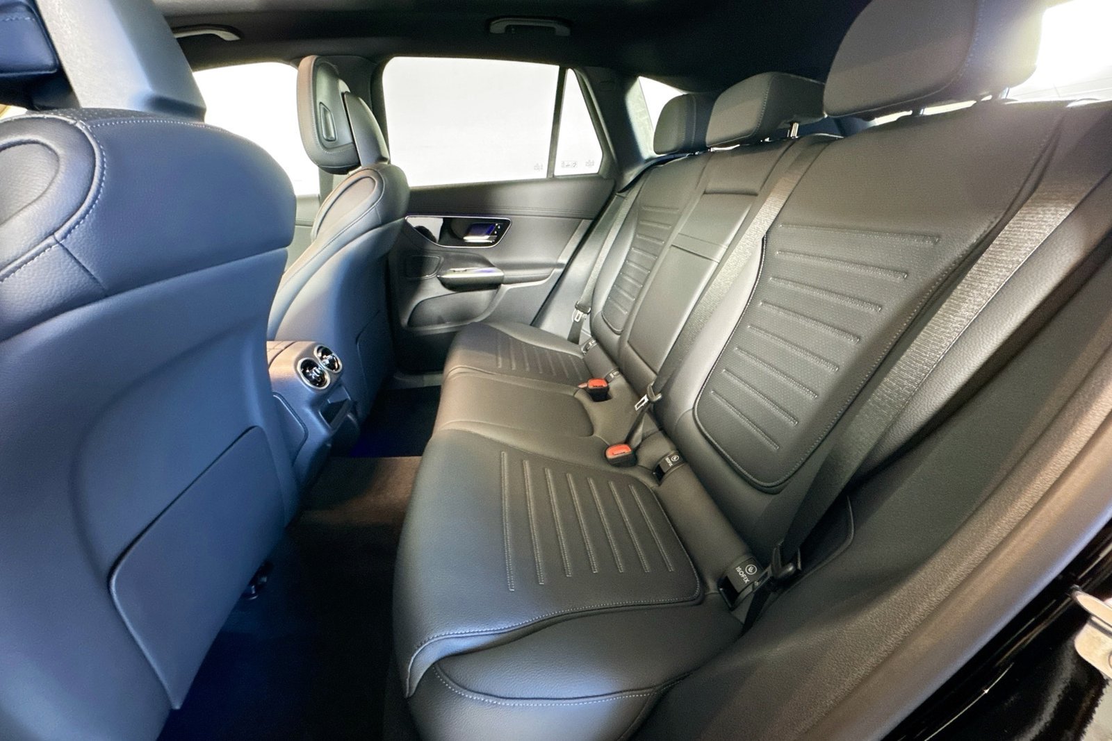 New 2026 Black Mercedes-Benz GLC 300 image 22