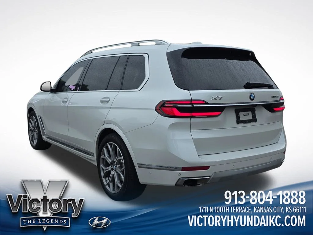 Used 2023 White BMW xDrive40i image 15