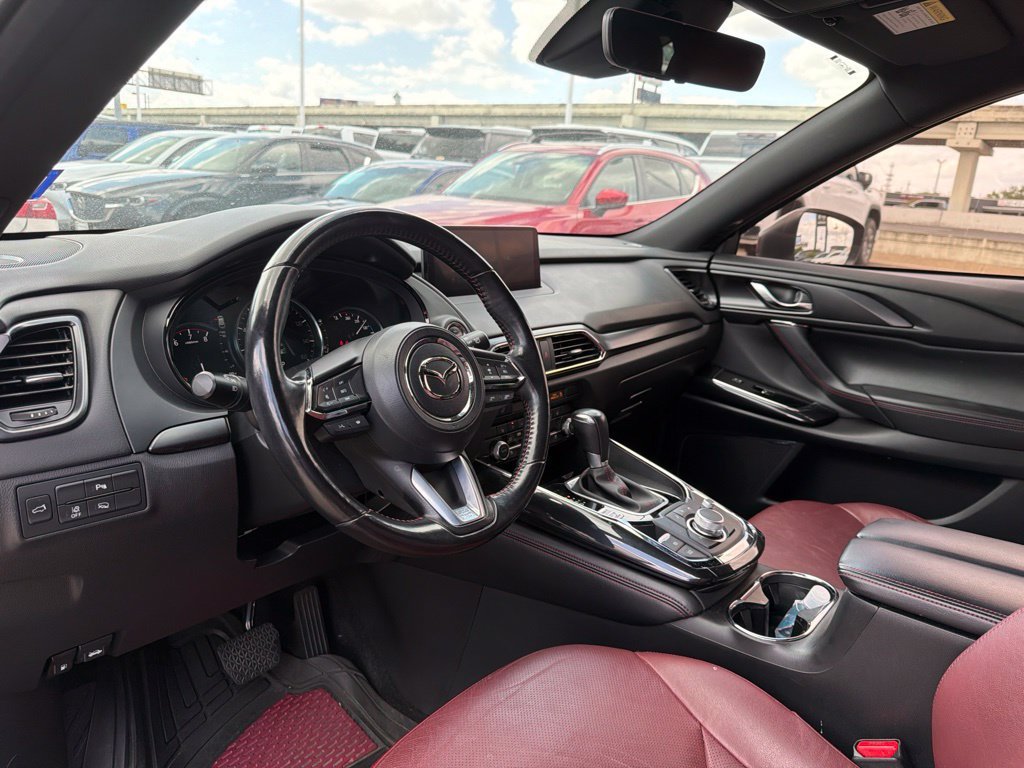Used 2022 Polymetal Gray Metallic Mazda Carbon Edition image 9