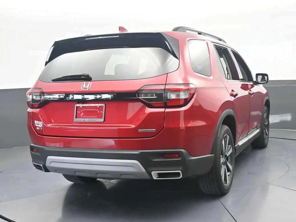 Used 2024 Radiant Red Metallic II Honda Touring image 4