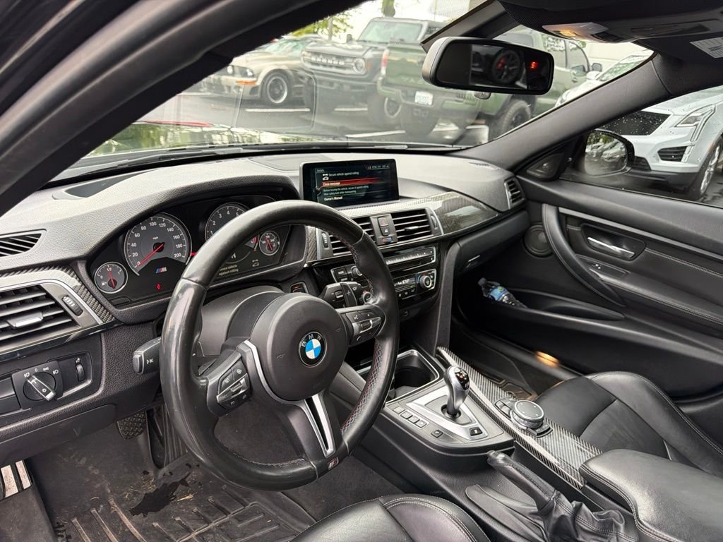 Used 2017 Black Sapphire Metallic BMW Base image 10