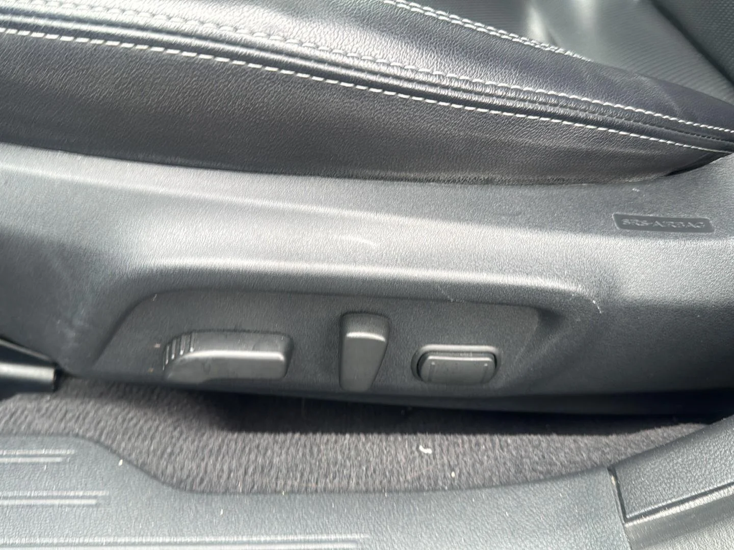 Used 2018 Magnetite Gray Metallic Subaru Limited image 7