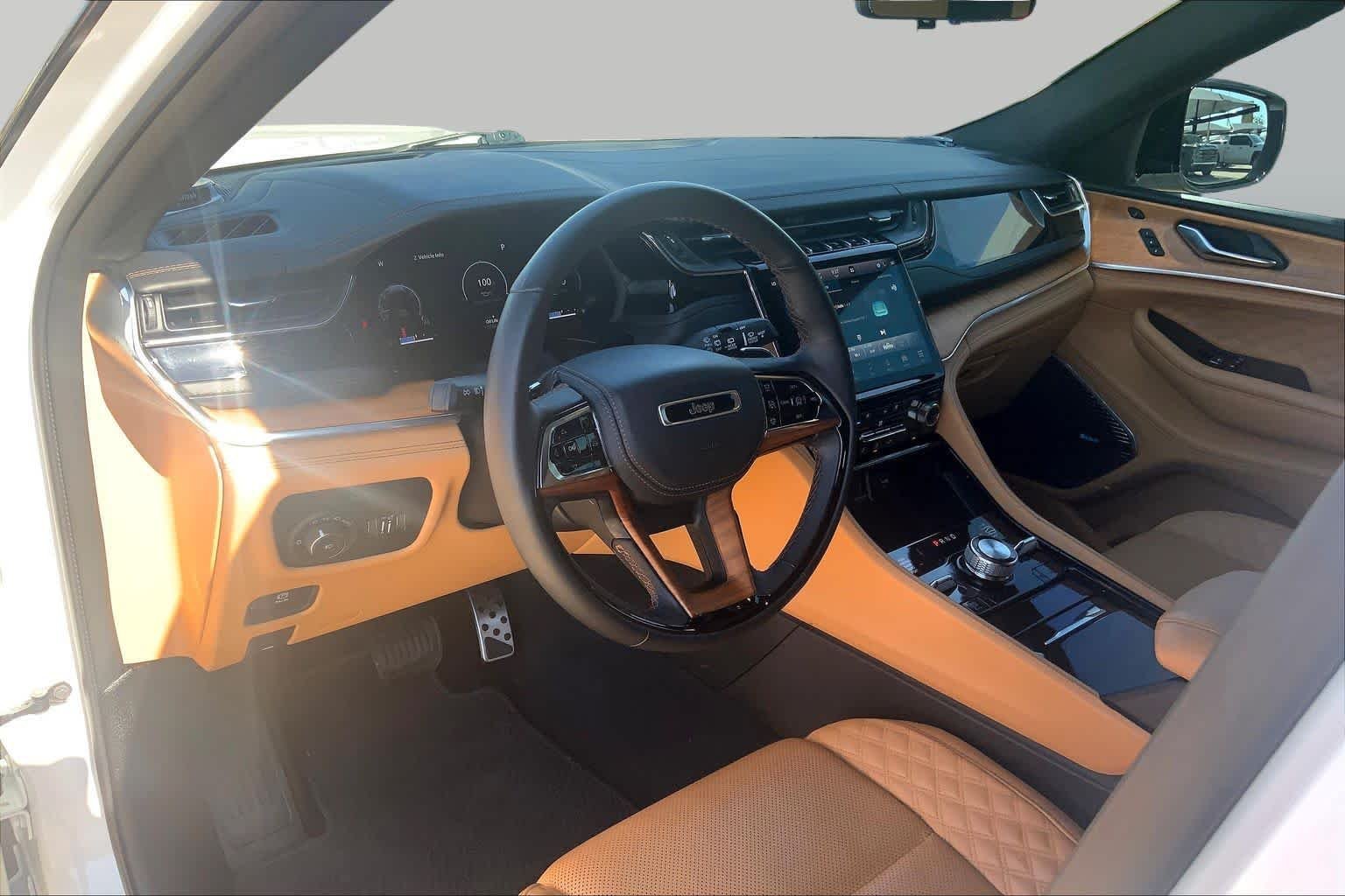 Used 2023 Bright White Clearcoat Jeep Summit Reserve image 17