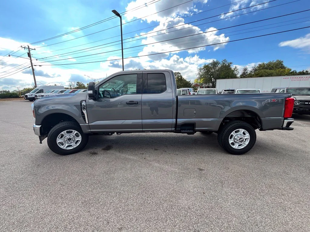 New 2026 Gray Ford XLT image 4