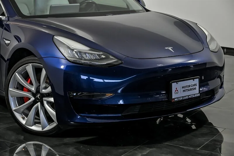 Used 2018 Tesla Model 3 Long Range Dual Motor with VIN 5YJ3E1EB5JF055724 for sale in Aurora, IL