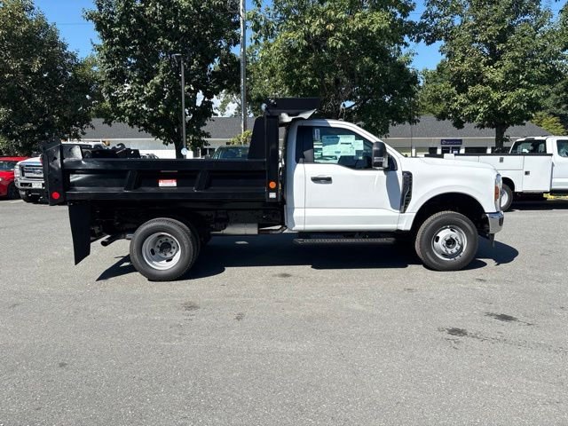 New 2026 Oxford White Ford XL image 8