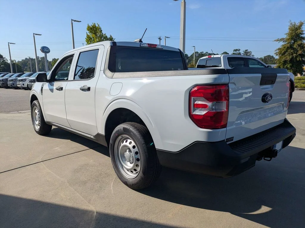 New 2026 Oxford White Ford XL image 7