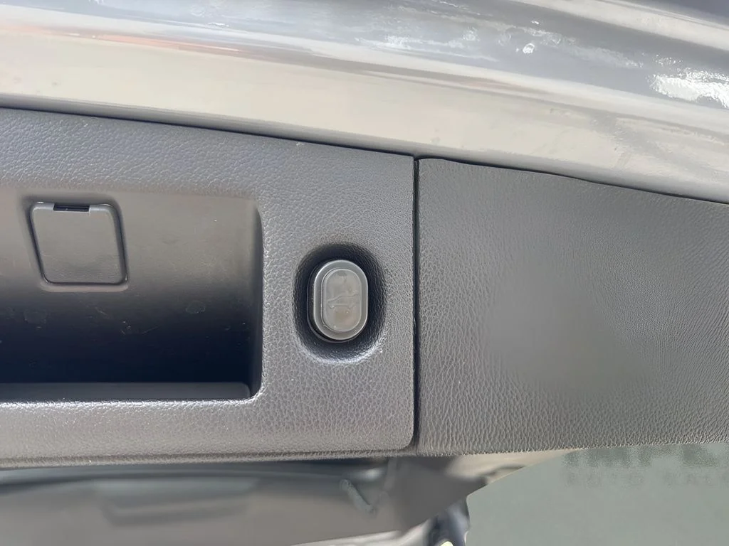 Used 2020 Gray Cadillac Luxury image 31