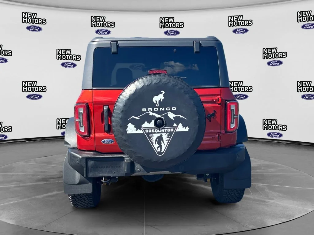 Used 2022 Chili Pepper Red Ford Wildtrak image 4