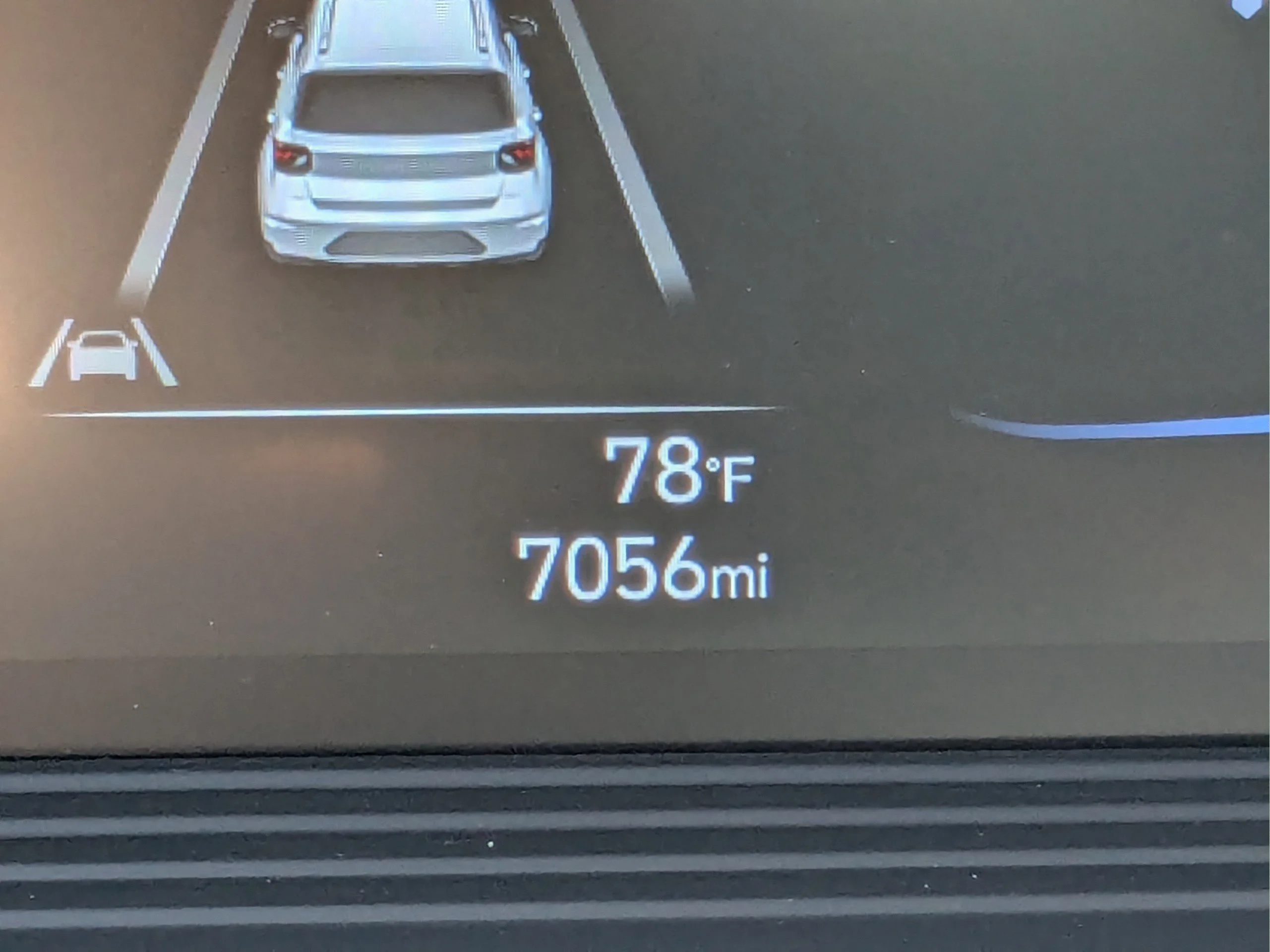 Used 2025 Lunar White Hyundai SEL image 26