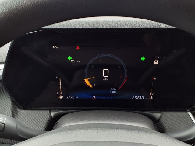 Used 2025 White Chevrolet LT image 18