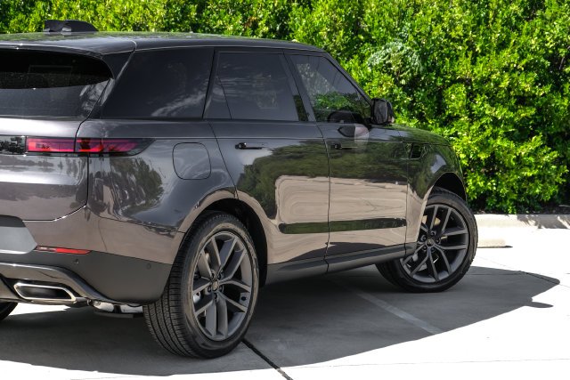 New 2027 Charente Grey Land Rover SE image 12