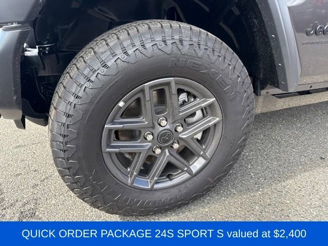 New 2026 Granite Crystal Metallic Clear-Coat Exterior Paint Jeep Sport S image 4