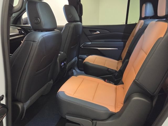 2027 Chevrolet Traverse Z71 - Photo 6