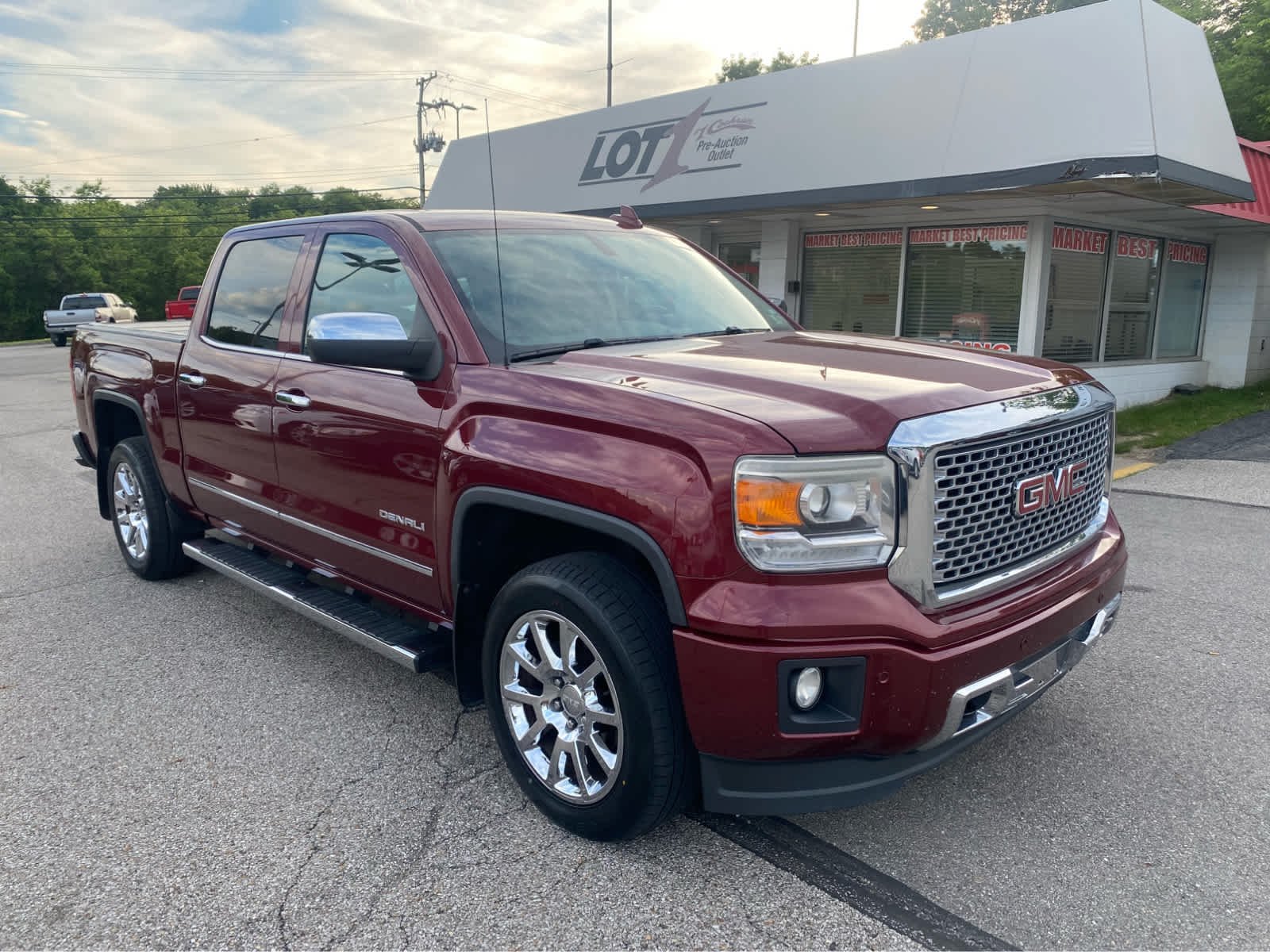 2015 GMC Sierra 4WD Crew Cab Short Box's photo