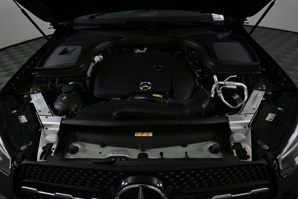 Used 2022 Black Mercedes-Benz GLC 300 image 31