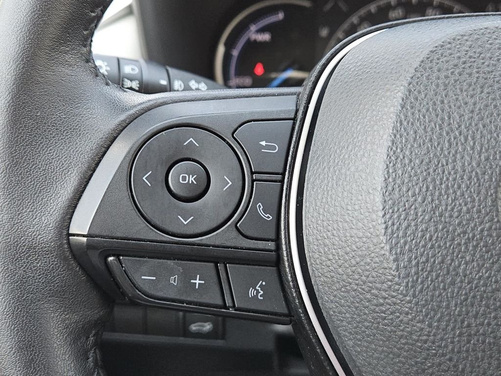 Used 2023 Silver Toyota XLE Premium image 18