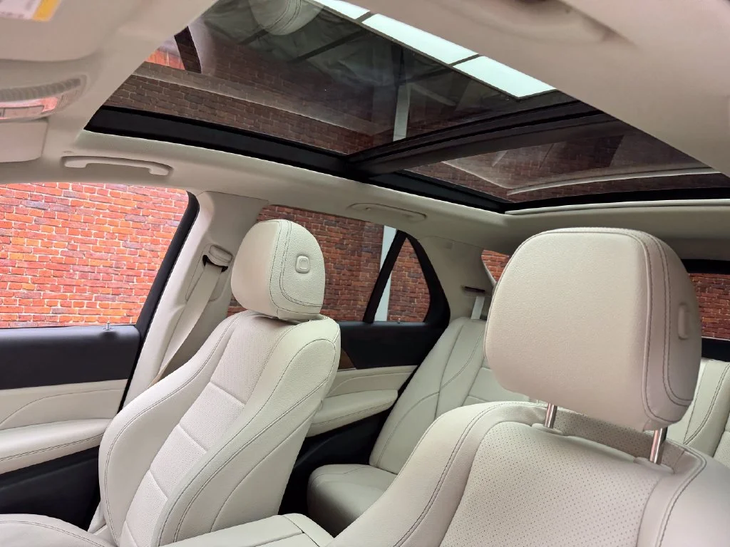 Used 2022 White Mercedes-Benz GLE 450 image 3