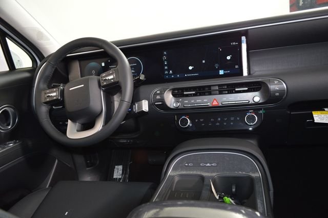 New 2026 White Hyundai SEL 8P image 20