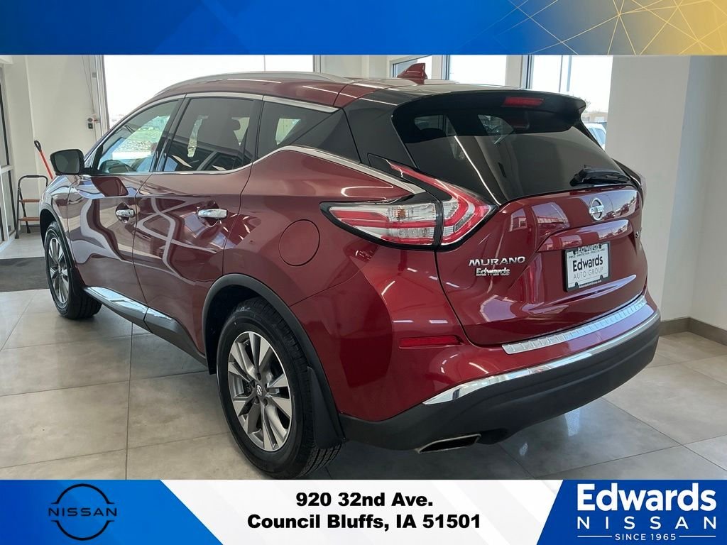Used 2018 Red Nissan SL image 6