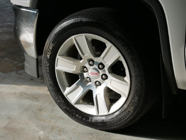 Certified Used 2018 Summit White GMC SLE image 4