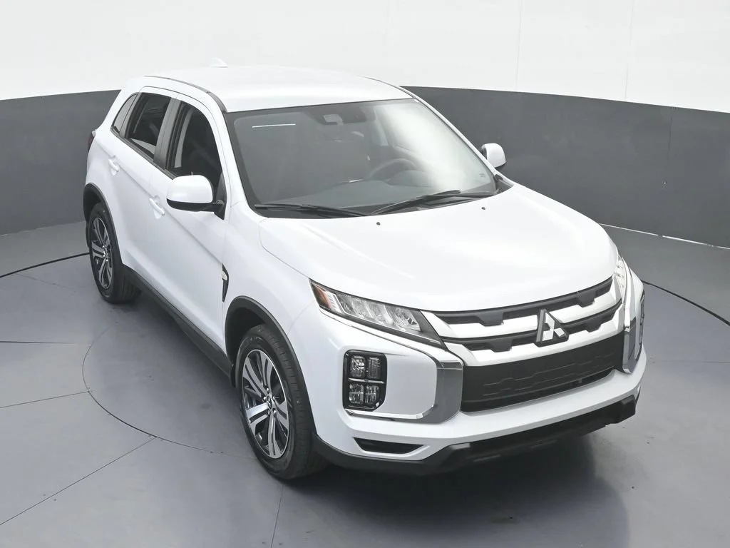New 2027 White Diamond Mitsubishi 2.0 ES 2WD image 47