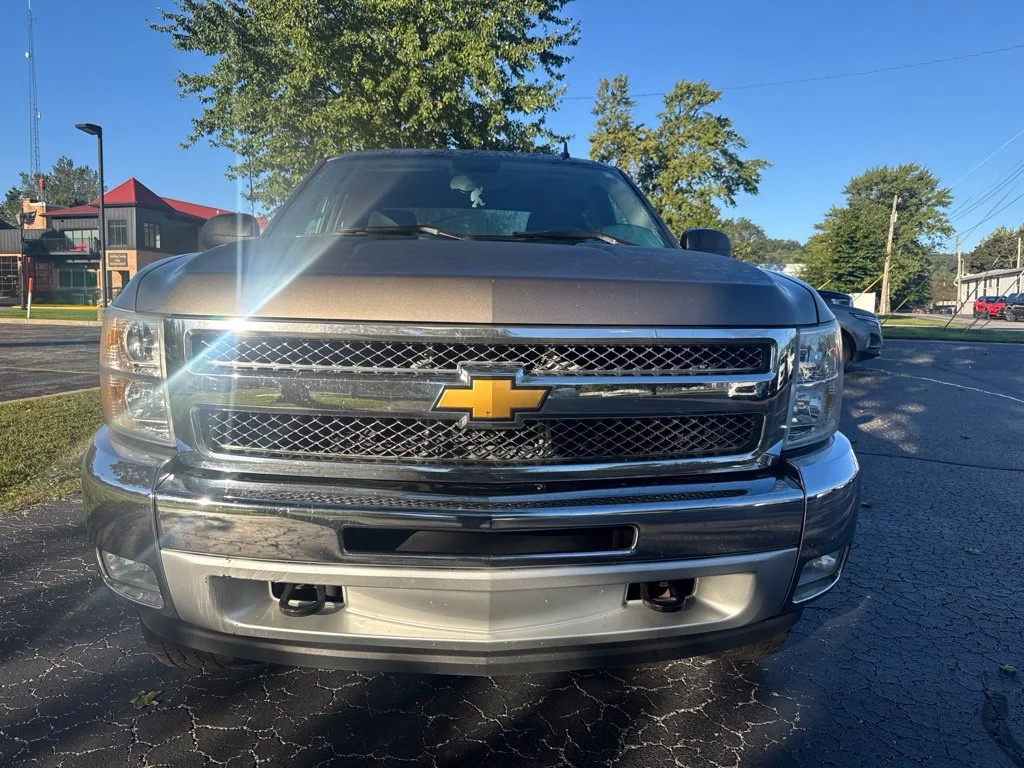 Used 2012 Chevrolet Silverado 1500 LT with VIN 3GCPKSE78CG291082 for sale in Middlebury, IN