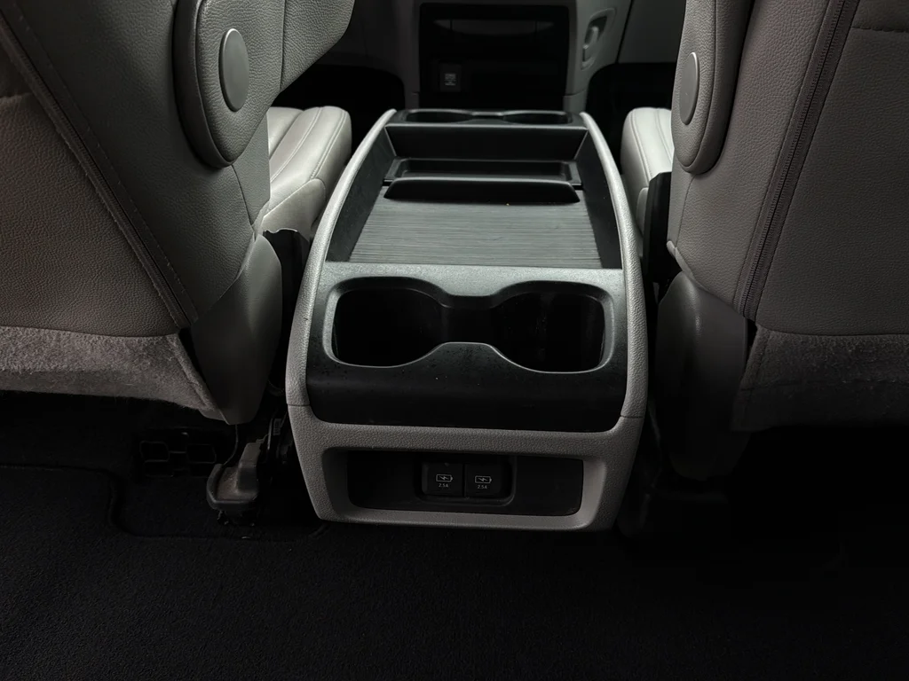 Used 2019 Silver Honda EX-L image 22