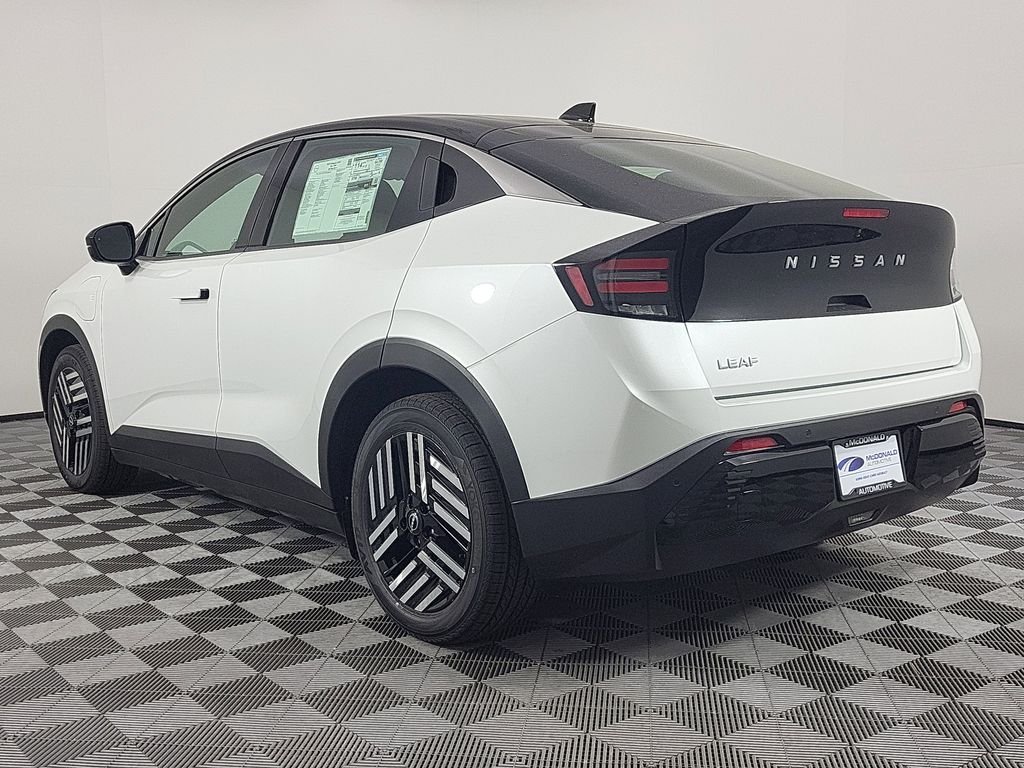New 2026 Everest White Pearl TriCoat / Super Black Two-tone Nissan SV+ image 3