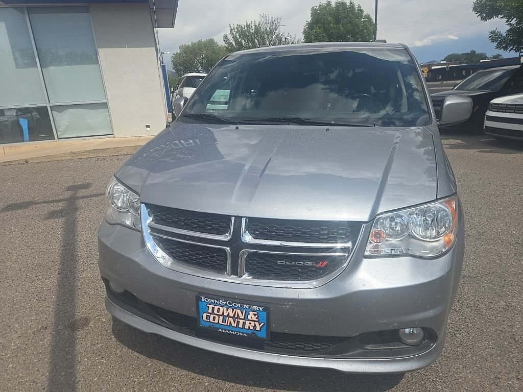 Used 2019 Silver Dodge SXT image 8