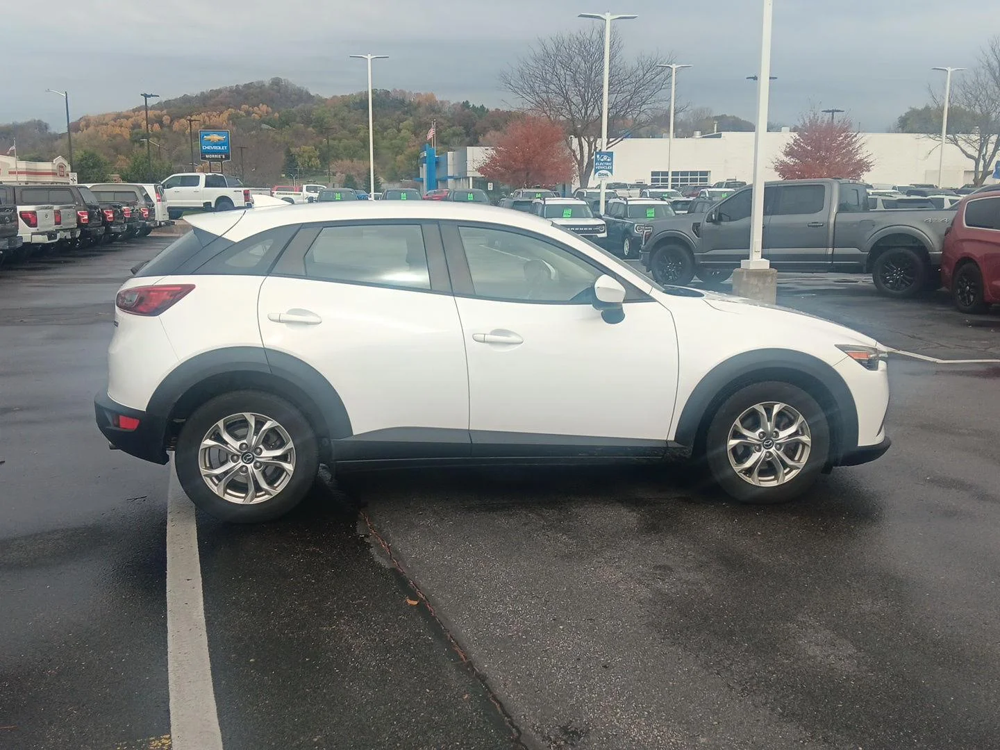 Used 2016 Crystal White Pearl Mica Mazda Sport image 3
