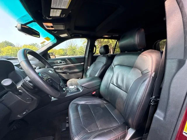 Used 2016 Red Ford Sport image 10