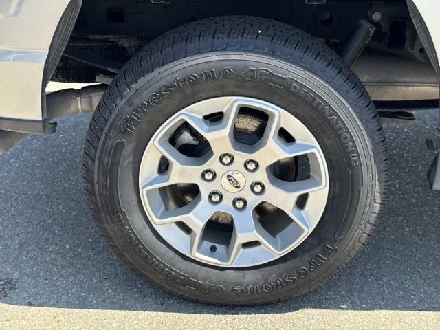 Used 2023 Silver Ford XLT image 25