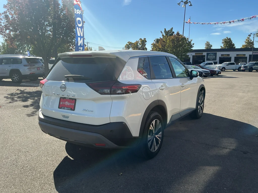 Used 2023 Pearl White Tricoat Nissan SV image 5