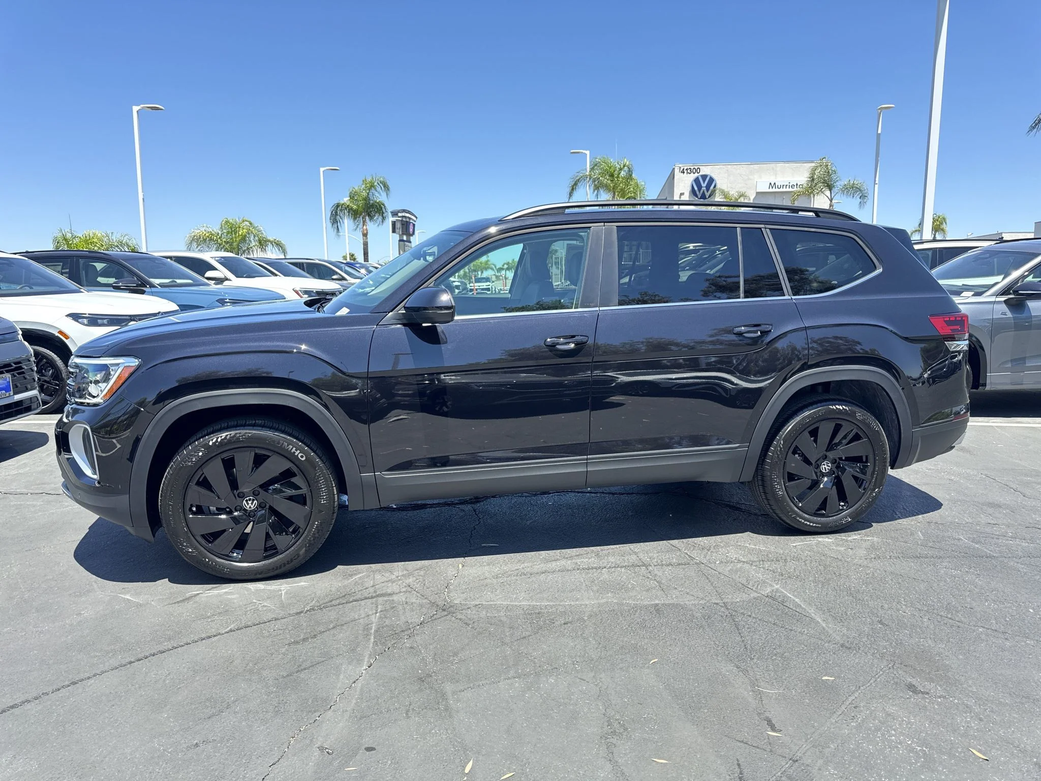New 2026 Deep Black Pearl Volkswagen 2.0T SE w/Technology image 4