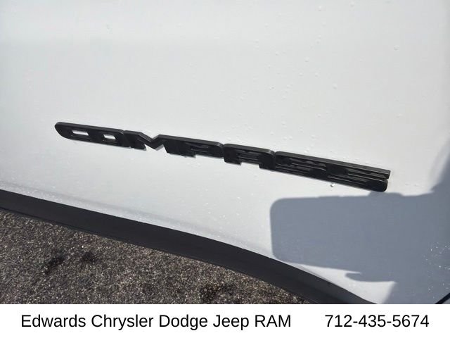 New 2026 Bright White Clear-Coat Exterior Paint Jeep Trailhawk image 13