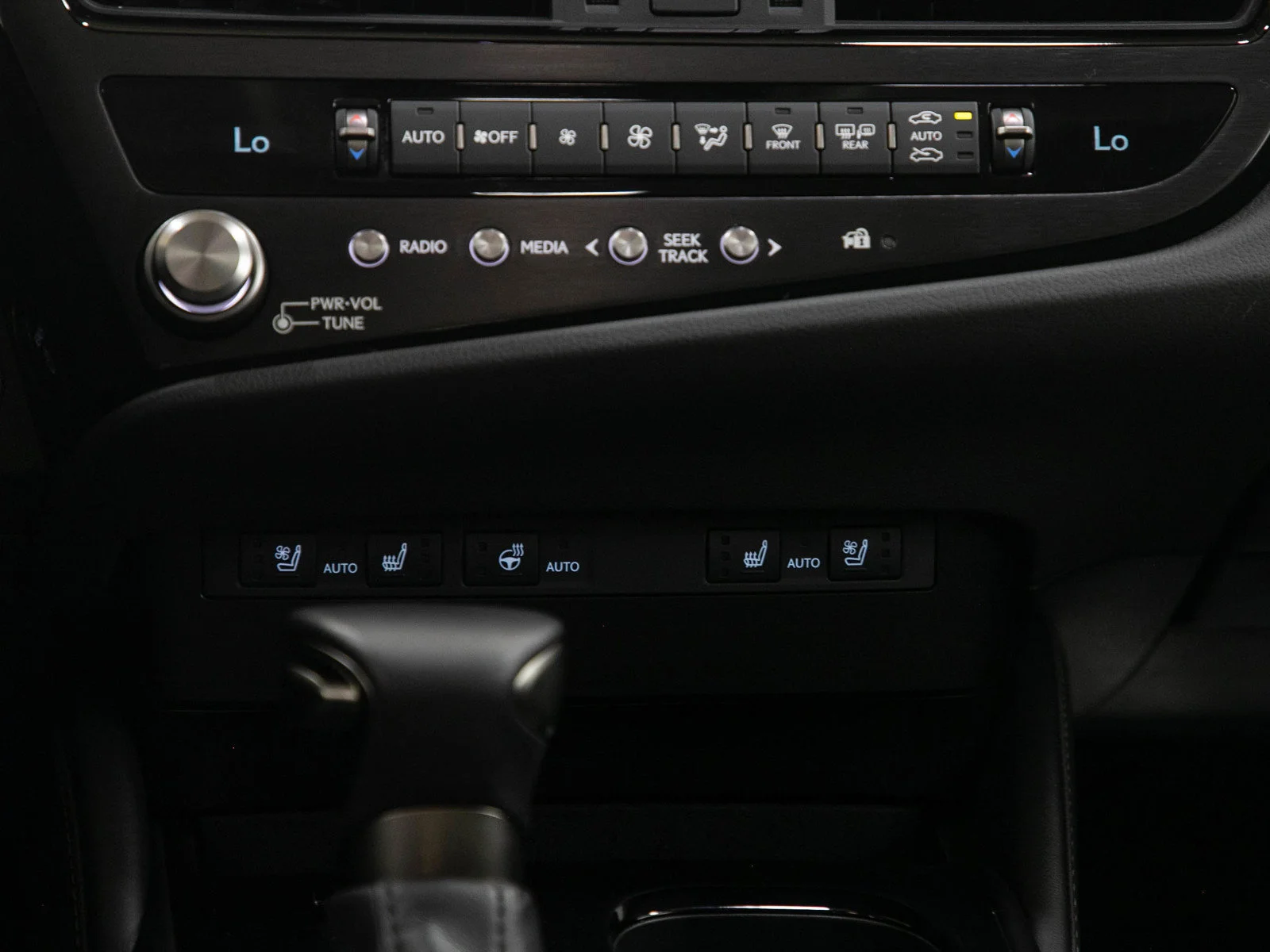 Used 2025 Black Lexus ES 300h F Sport Handling image 17
