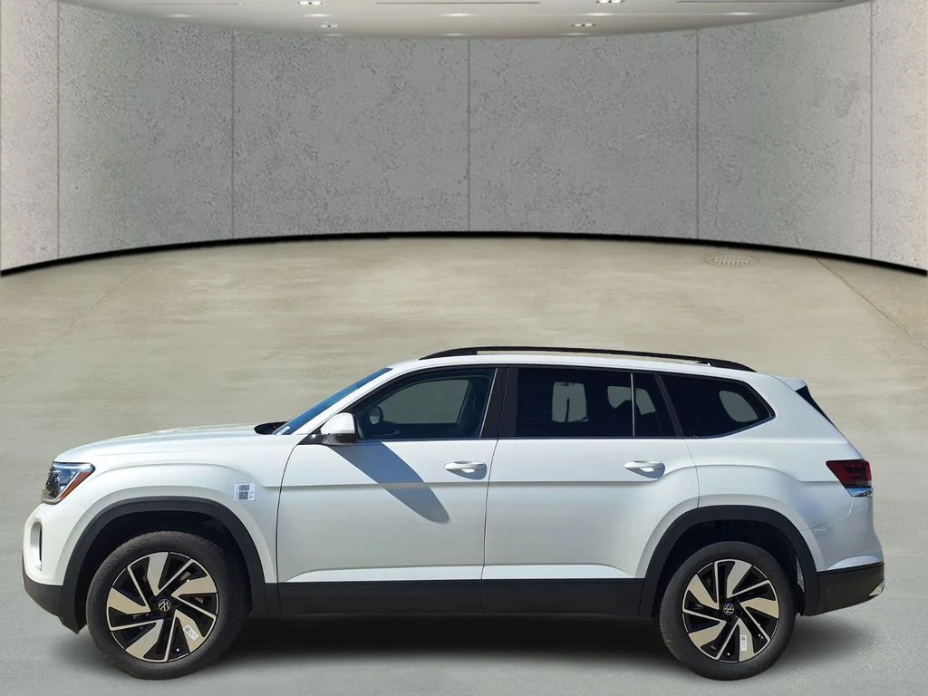 New 2026 White Volkswagen 2.0T SE w/Technology image 2