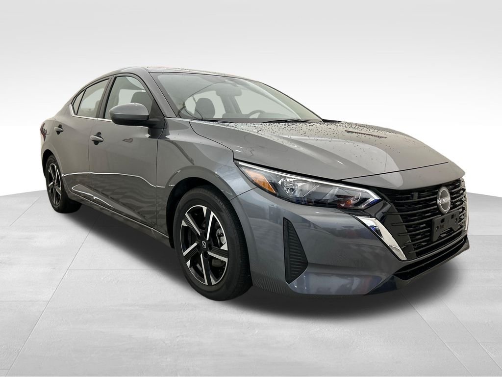 Used 2025 Gray Nissan SV image 8